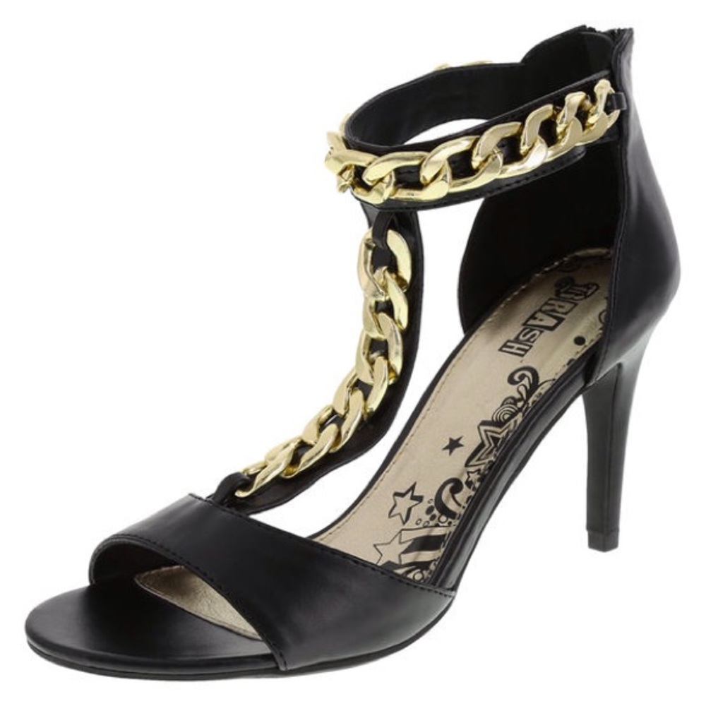 Chain sandals heels!
